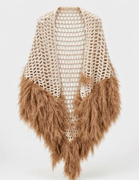 Comment porter le châle en maille à franges effet plume