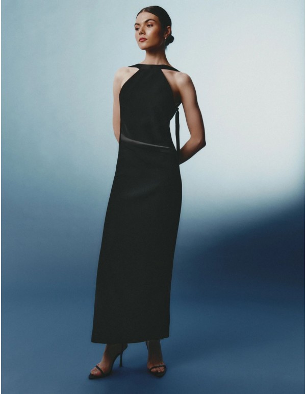 Vestido largo en crepe negro