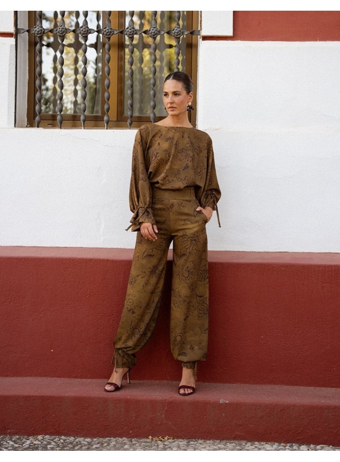 Green printed baggy pants