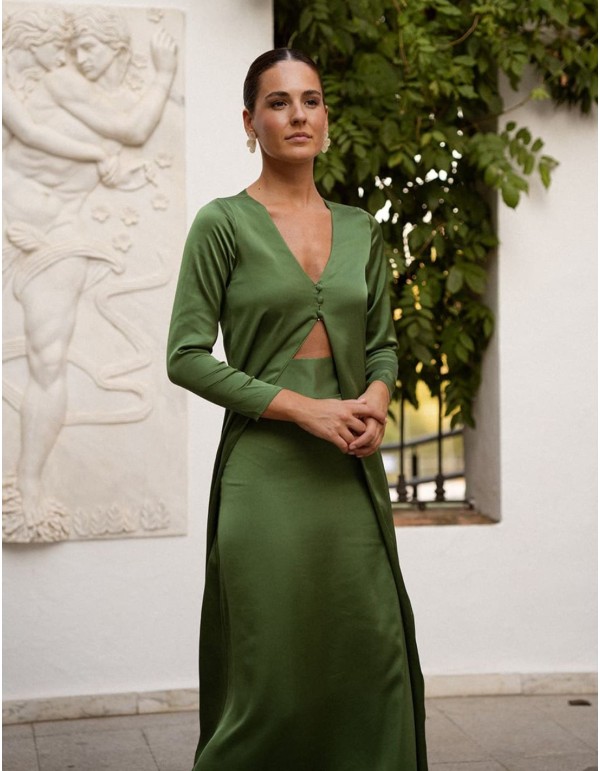 Long, long-sleeved top in satin green 2