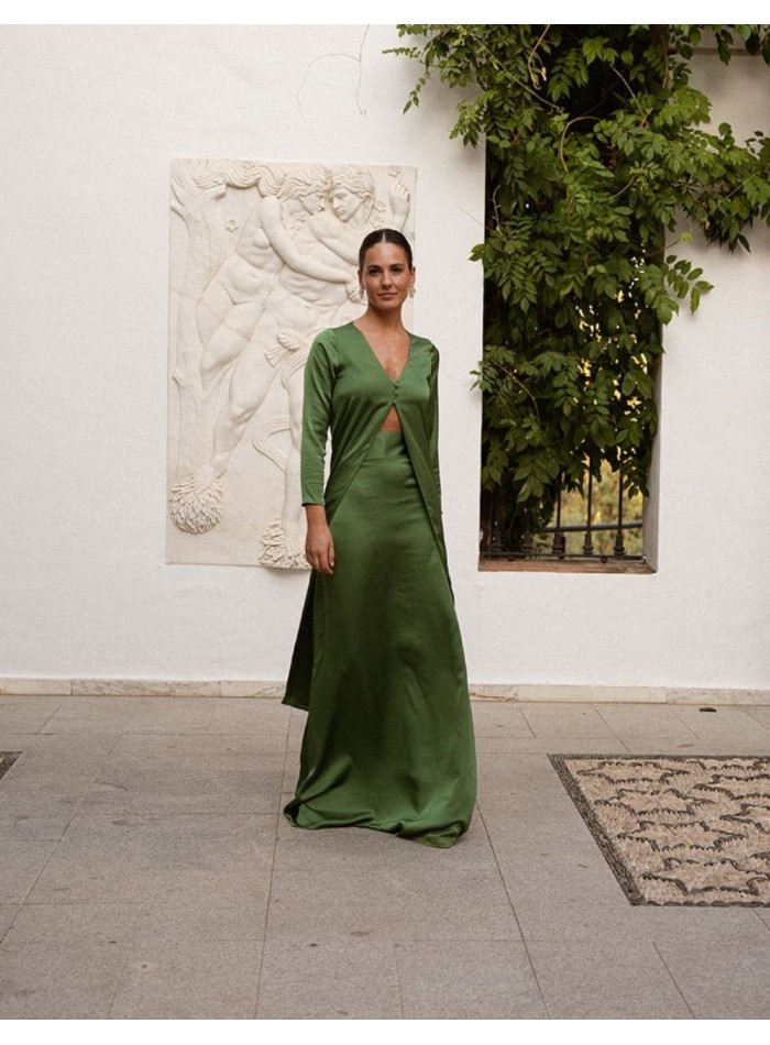 Long, long-sleeved top in satin green