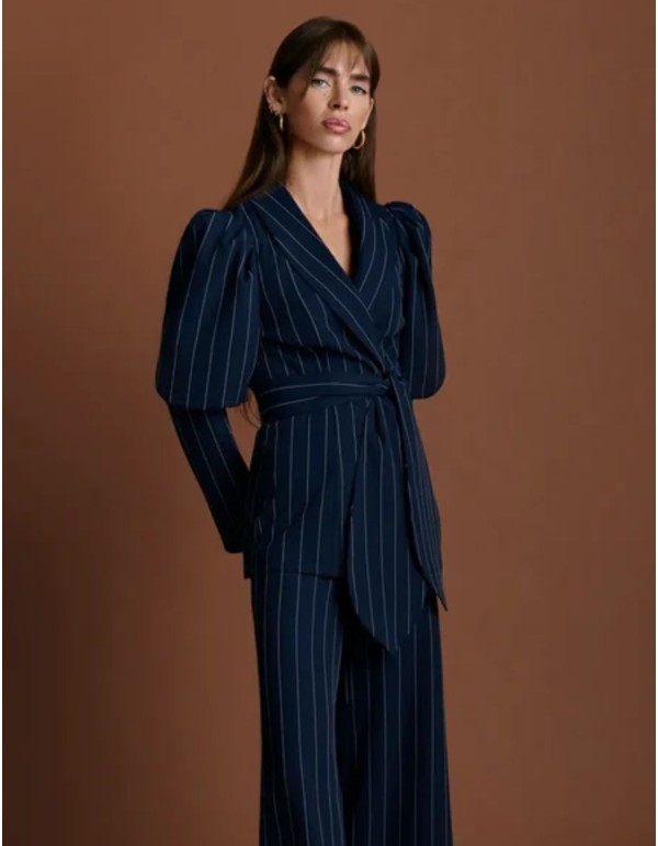 Veste bleu marine à rayures diplomatiques, avec manches...