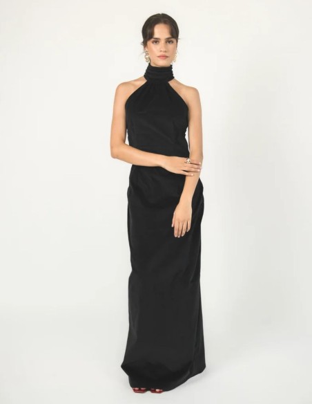 Robe longue noire en velours, avec un col licou et le dos nu