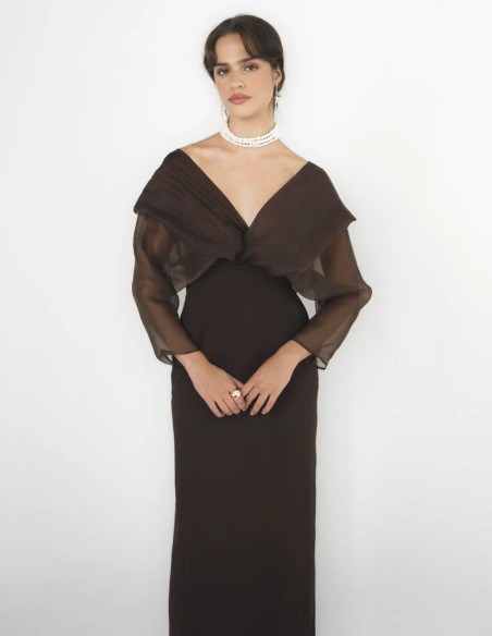 Robe longue marron à manches trois-quarts transparentes et tombantes