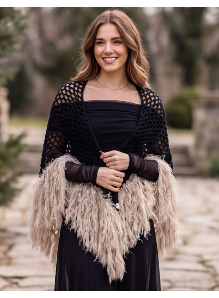 Black crochet shawl with a faux-fur trim in an ecru shade