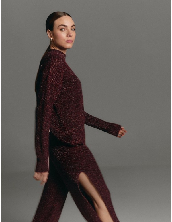 Burgundy pearl-knit sweater with a crossover back 2