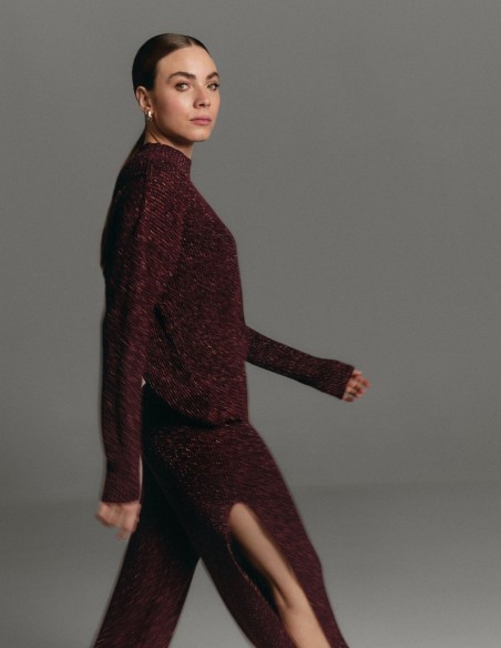 Burgundy pearl-knit sweater with a crossover back