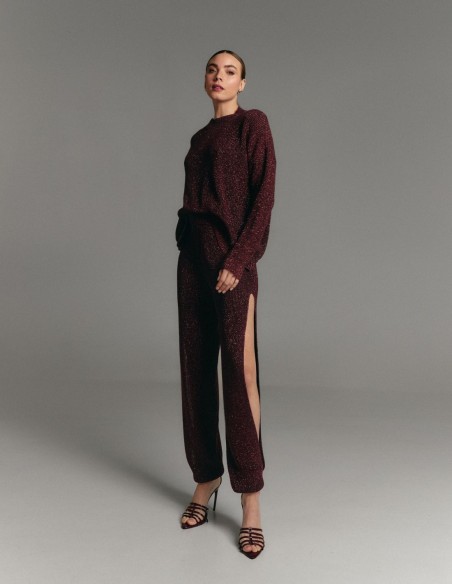 Pull en maille perlée bordeaux avec dos croisé