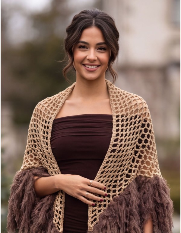 Châle en maille camel avec bordure en fourrure synthétique marron 2