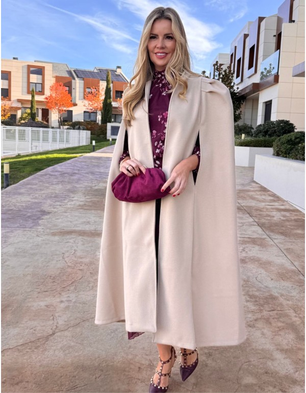Beige wool coat with puffed sleeves