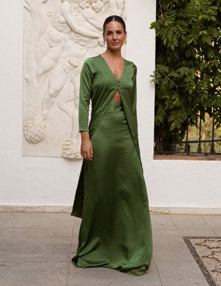 Jupe longue verte satinée, de coupe évasée et en tissu fluide