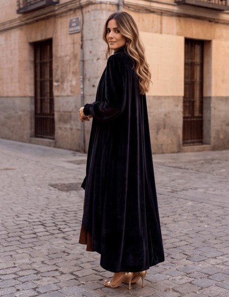 Long manteau kimono en velours noir avec châle intégré, pour les mariages et les événements élégants