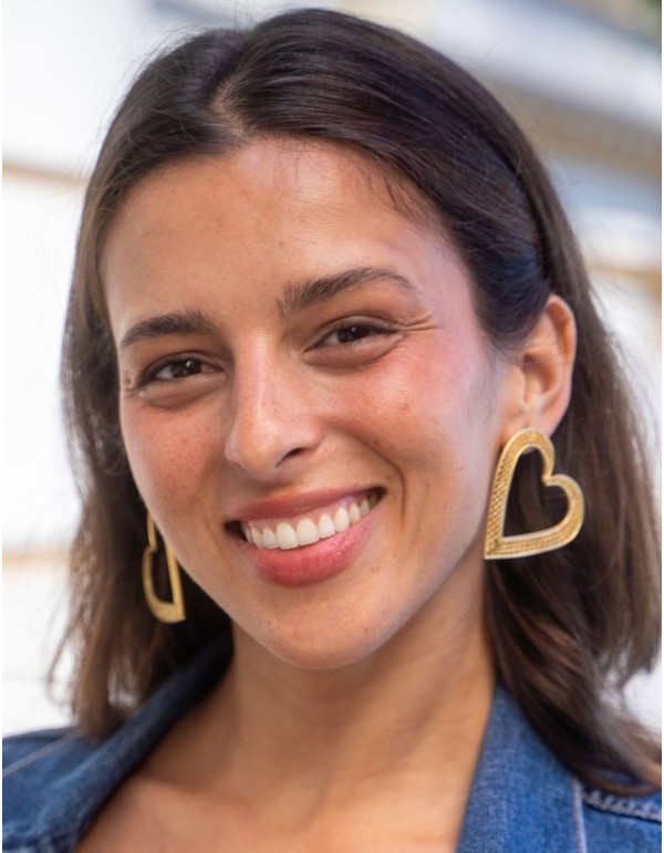 Gold heart-shaped maxi earrings