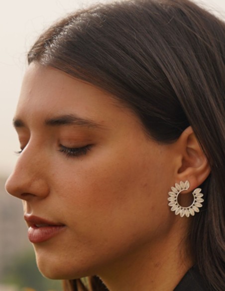 Pendientes pequeños con forma de espiral en plata