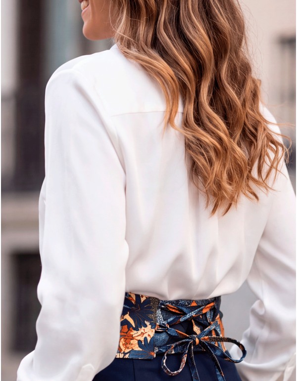 Wide blue sash with a tropical floral and animal print, made of cotton 2