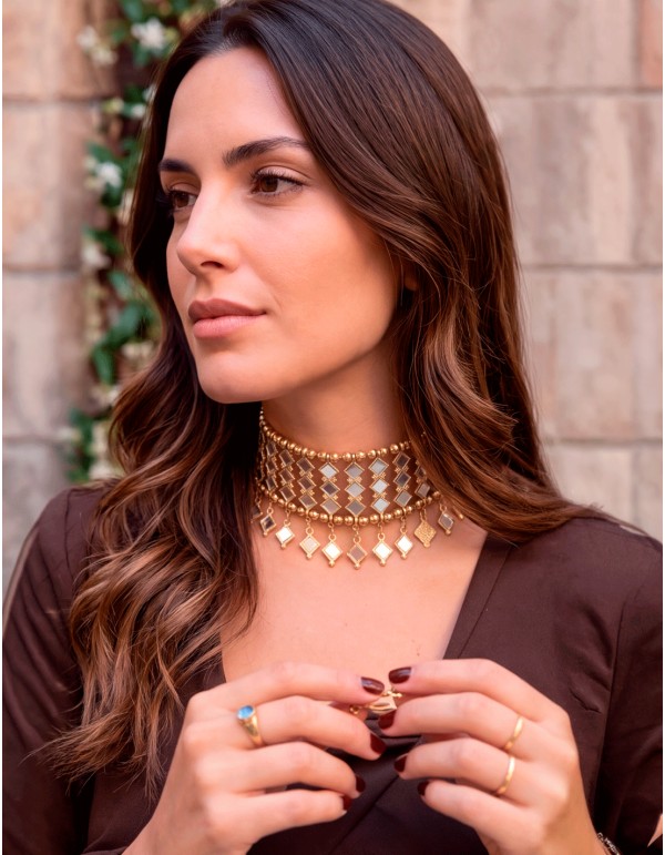 Semi-rigid gold choker with crystals and hanging diamond shapes 2