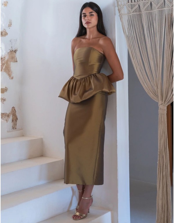 Conjunto de top palabra de honor y falda de tubo verde aceite