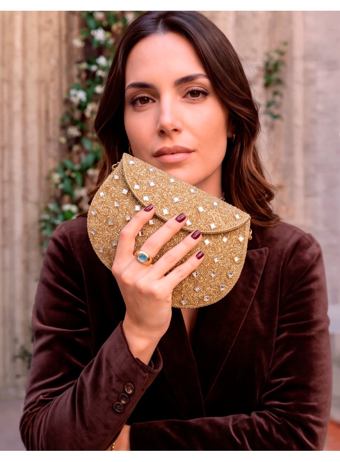 Bolso de fiesta rígido dorado con pedrería y cristales de espejo
