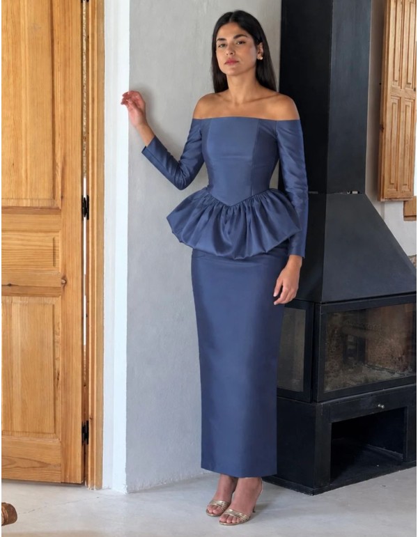 Set consisting of a bardot-neckline top and an...