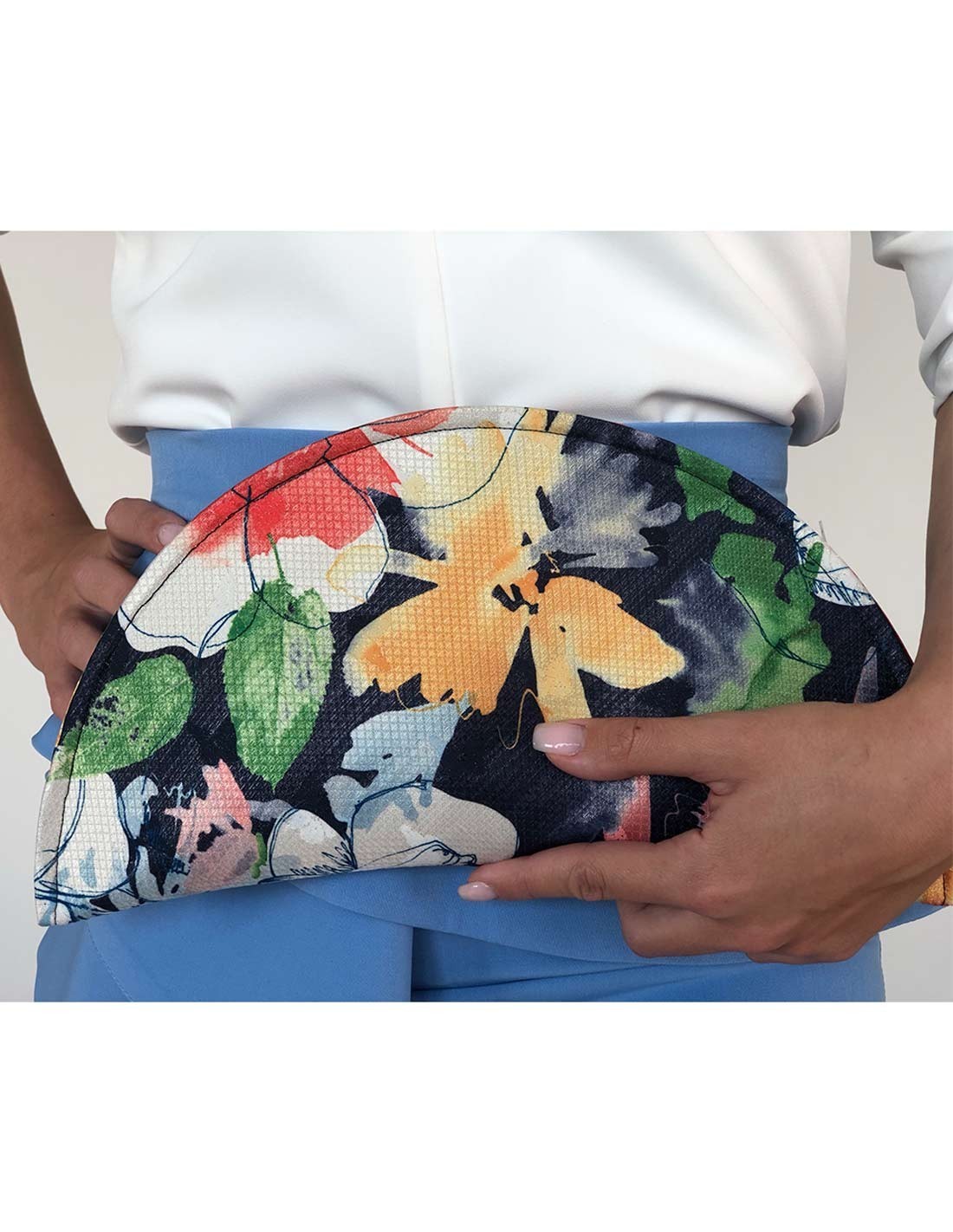 Raffia handbag with floral print | INVITADISIMA
