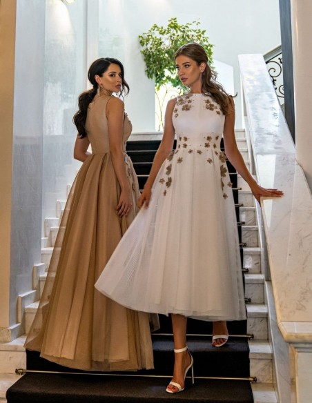 Cocktail dress with tulle skirt and 3D flowers from Auguro Sempre