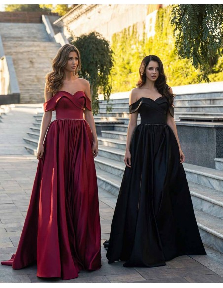 Vestido largo para boda con escote de barco de Auguro Sempre Vestido largo para boda con escote de barco de Auguro Sempre