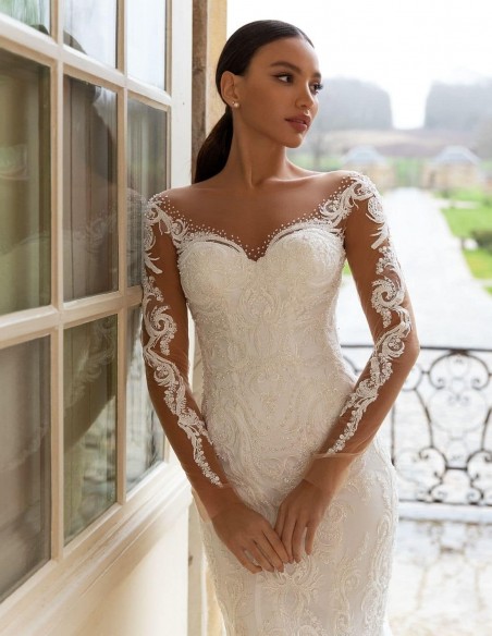 Vestido de novia con escote corazón y mangas con efecto tatuaje en INVITADISIMA Vestido de novia con escote corazón y mangas con efecto tatuaje en INVITADISIMA