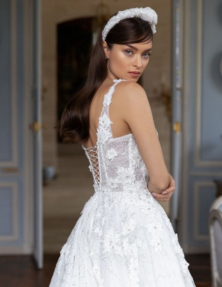 Princess cut wedding dress with straps and heart neckline beautiful