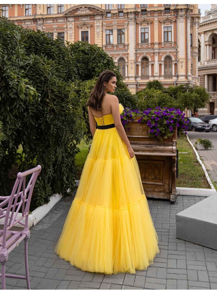 Long tulle clearance skirt yellow