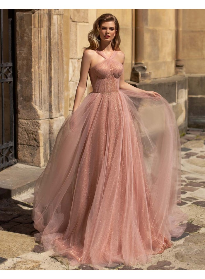 Equivalente importar combinar Vestido de fiesta largo con escote halter rosa palo | INVITADISIMA