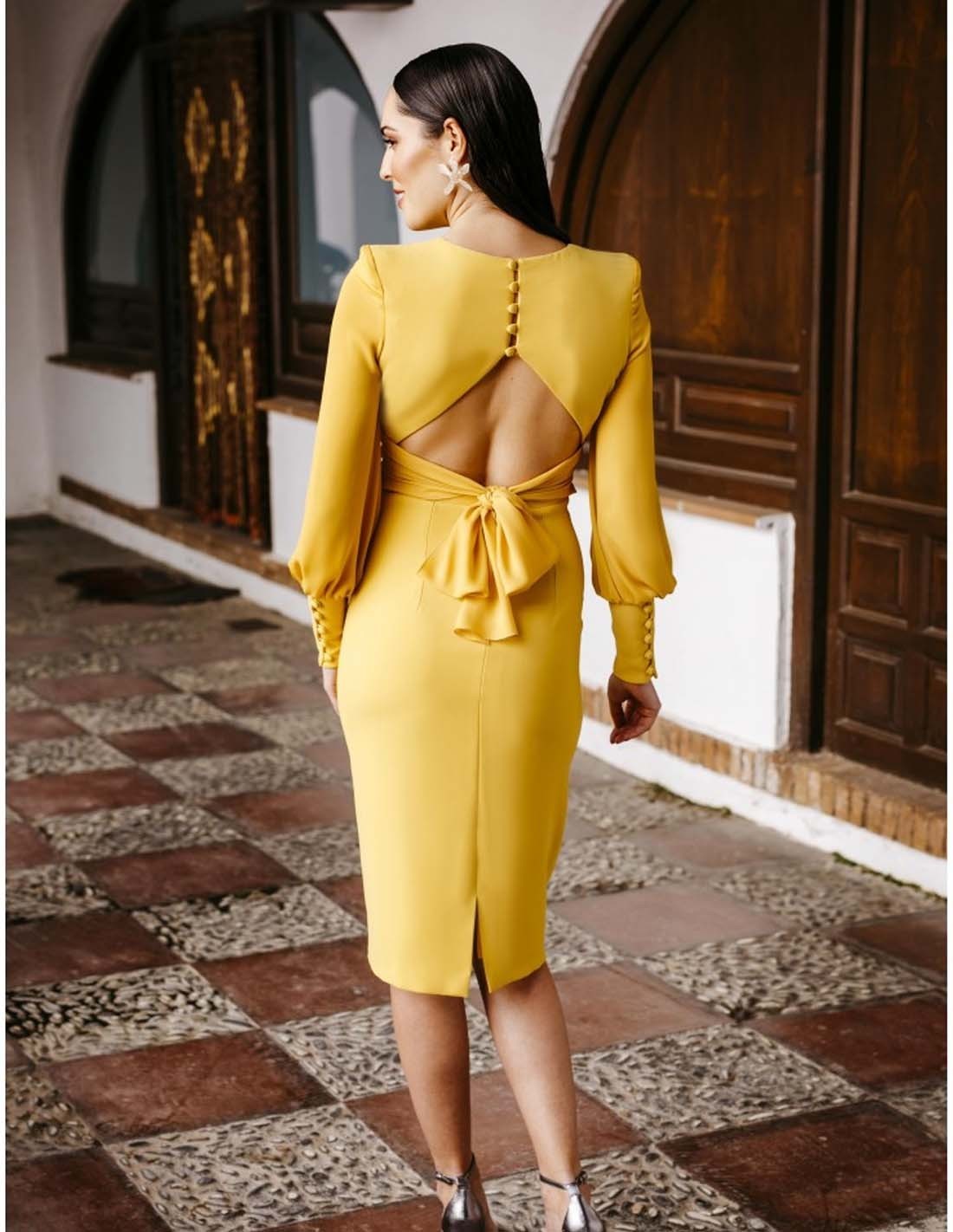 Vestido cóctel amarillo manga gasa | INVITADISIMA