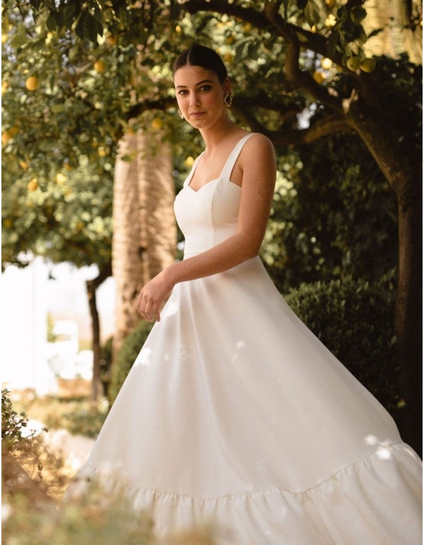 Long wedding dress with straps, sweetheart neckline and full skirt from Miphai - 2