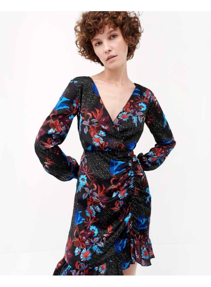 Vestido de cóctel negro con estampado floral