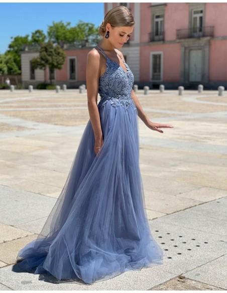 Vestido noche de tul con cuerpo de pedrería| INVITADISIMA Talla Ropa CH  Categoria Colores AZULES Colores Azul cielo BAJO PEDIDO Bajo pedido