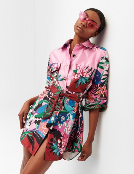 Short shirt dress with colourful print ...