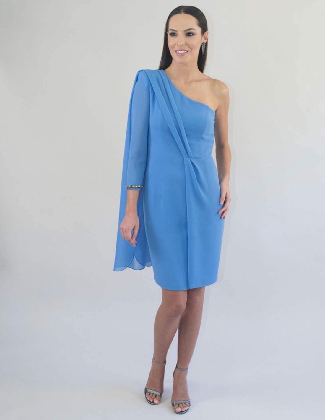 Asymmetric blue cocktail dress for guest | INVITADISIMA