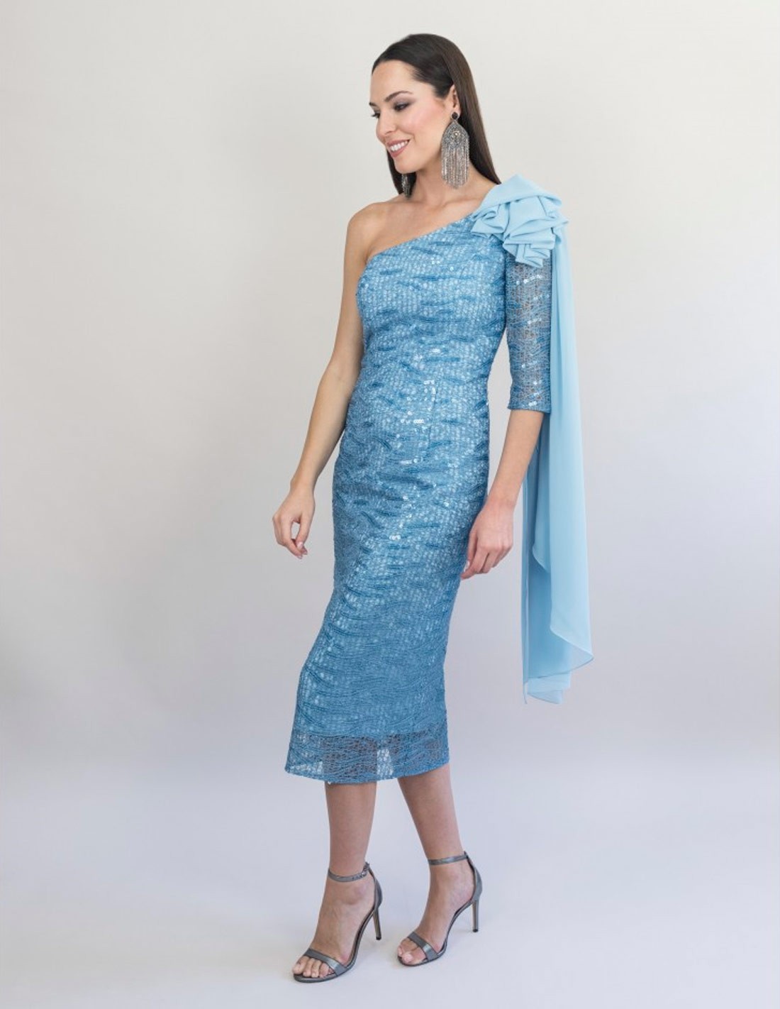 Long midi dress with lace and chiffon shoulder draping| INVITADISIMA ...