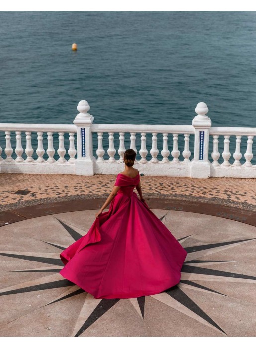 Long gown with bandeau neckline and train - INVITADA PERFECTA Silviamo - 4