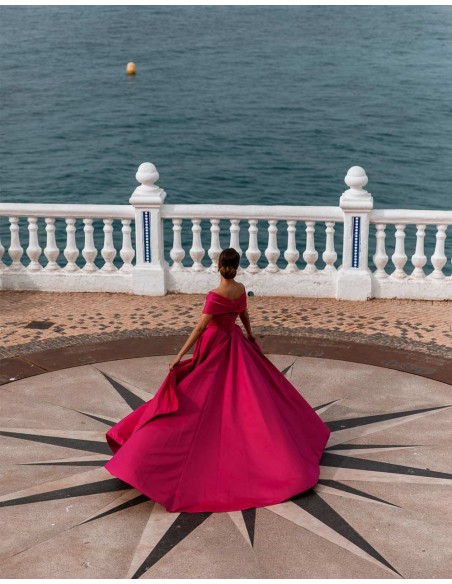 Long gown with bandeau neckline and train - INVITADA PERFECTA Silviamo - 4  Long gown with bandeau neckline and train - INVITADA PERFECTA Silviamo - 4