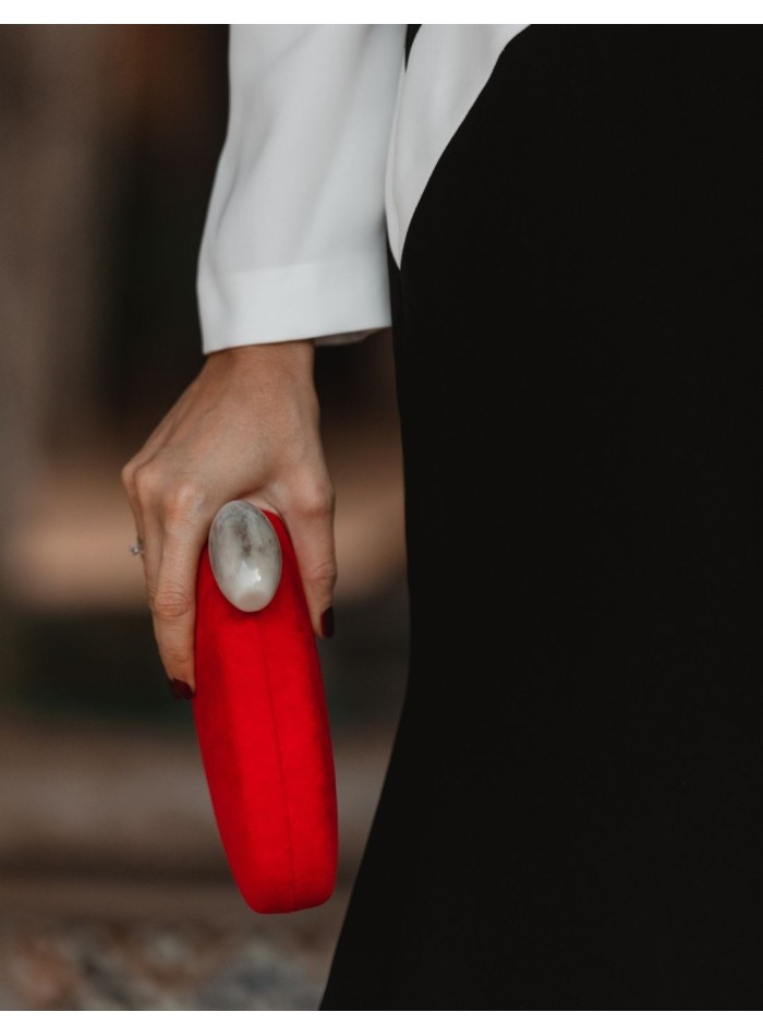 Oval suede clutch bag with marbled effect closing- INVITADA PERFECTA Lauren Lynn London Accessories - 4 