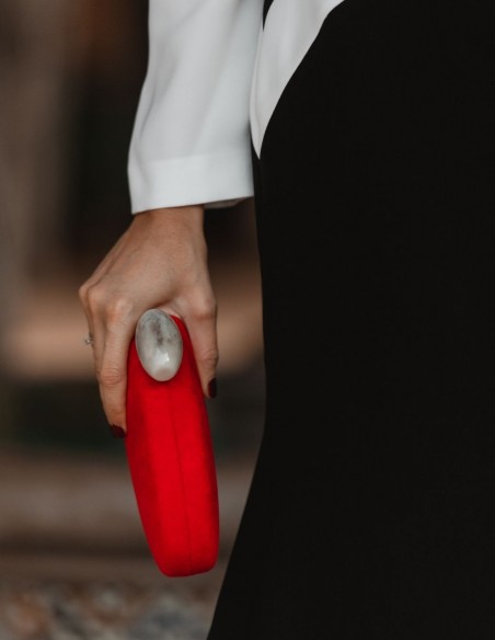 Bolso de fiesta ovalado de ante con cierre efecto marmolado- INVITADA PERFECTA Lauren Lynn London Accessories - 4 