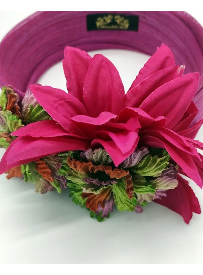 Turban in sinamay silk embellished with velvety flowers