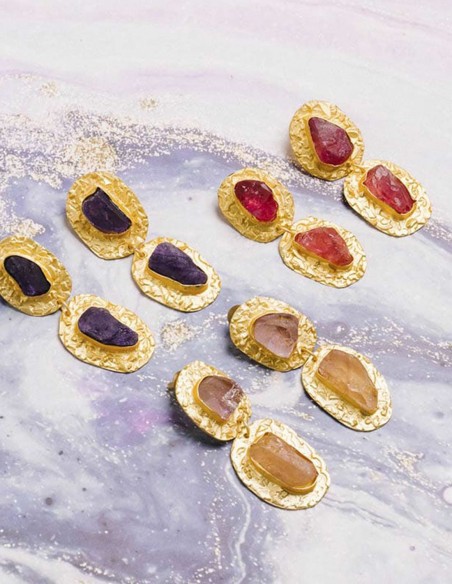 Pendientes de fiesta dorados con piedra en diferentes piedras de color Pendientes de fiesta dorados con piedra en diferentes piedras de color