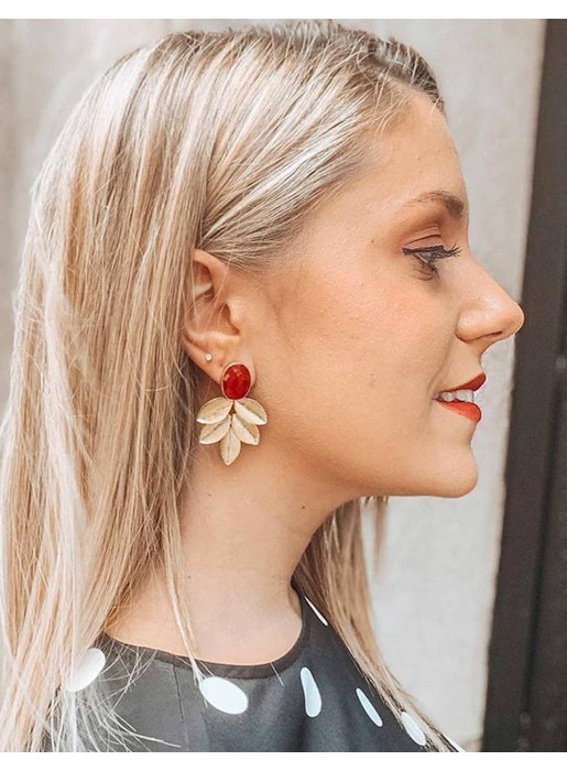 Gold leaf and natural oval stone party earrings in green colour