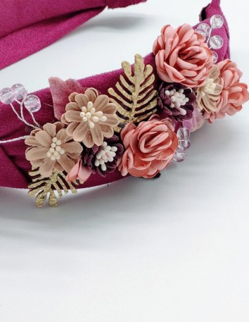 Central knotted headband in suede with mini jewels