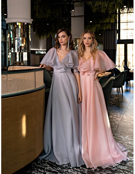 Vestido largo de fiesta con escote capeado y espalda descubierta EMABRIDE - 4  Vestido largo de fiesta con escote capeado y espalda descubierta EMABRIDE - 4