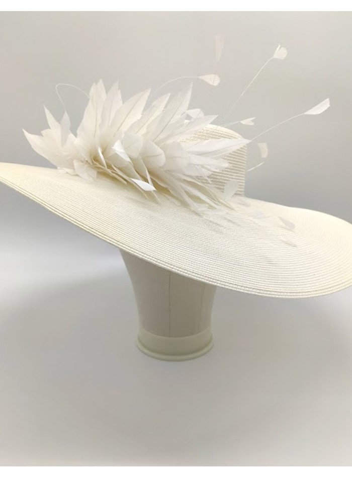 Bridal pamela with cock feather knob