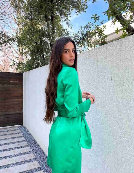 Vestido coctel cruzado verde esmeralda con lazada y cuello alto- Roxana Zurdo Elsa Barreto - 2  Vestido coctel cruzado verde esmeralda con lazada y cuello alto- Roxana Zurdo Elsa Barreto - 2
