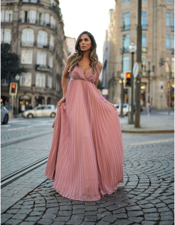 Pleated long dress in dusty pink colour