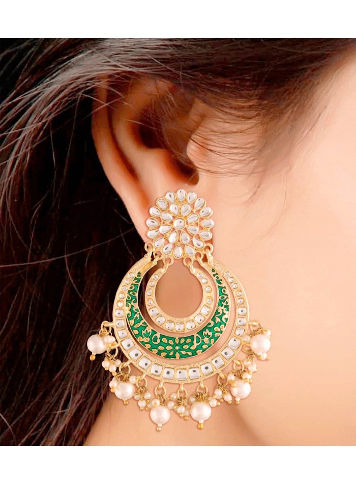 Lacquered party earrings inlaid with zircons...